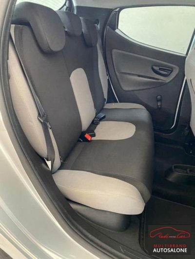 Lancia Ypsilon 1.2 69 CV 5 porte GPL Ecochic Silver (12)