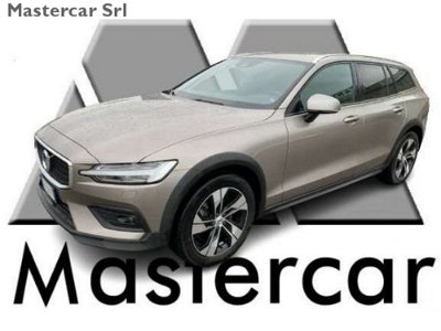 Volvo V60 Cross Country B4 (d) AWD Geartronic Business Pro usata