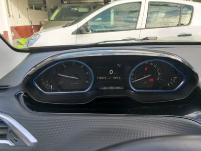Peugeot 2008 e-HDi 92 CV Stop&Start robotizzato Active (11)