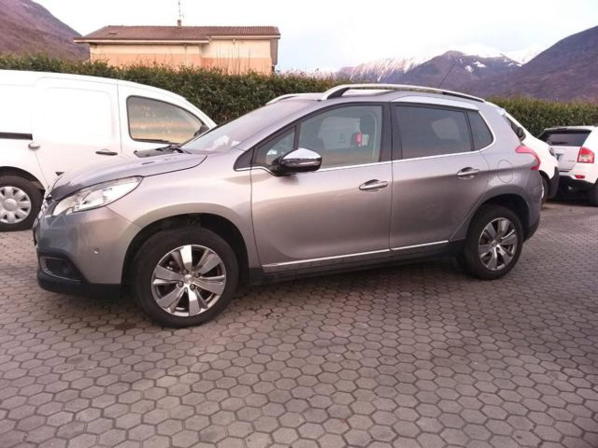 Peugeot 2008 e-HDi 92 CV Stop&Start robotizzato Active (17)
