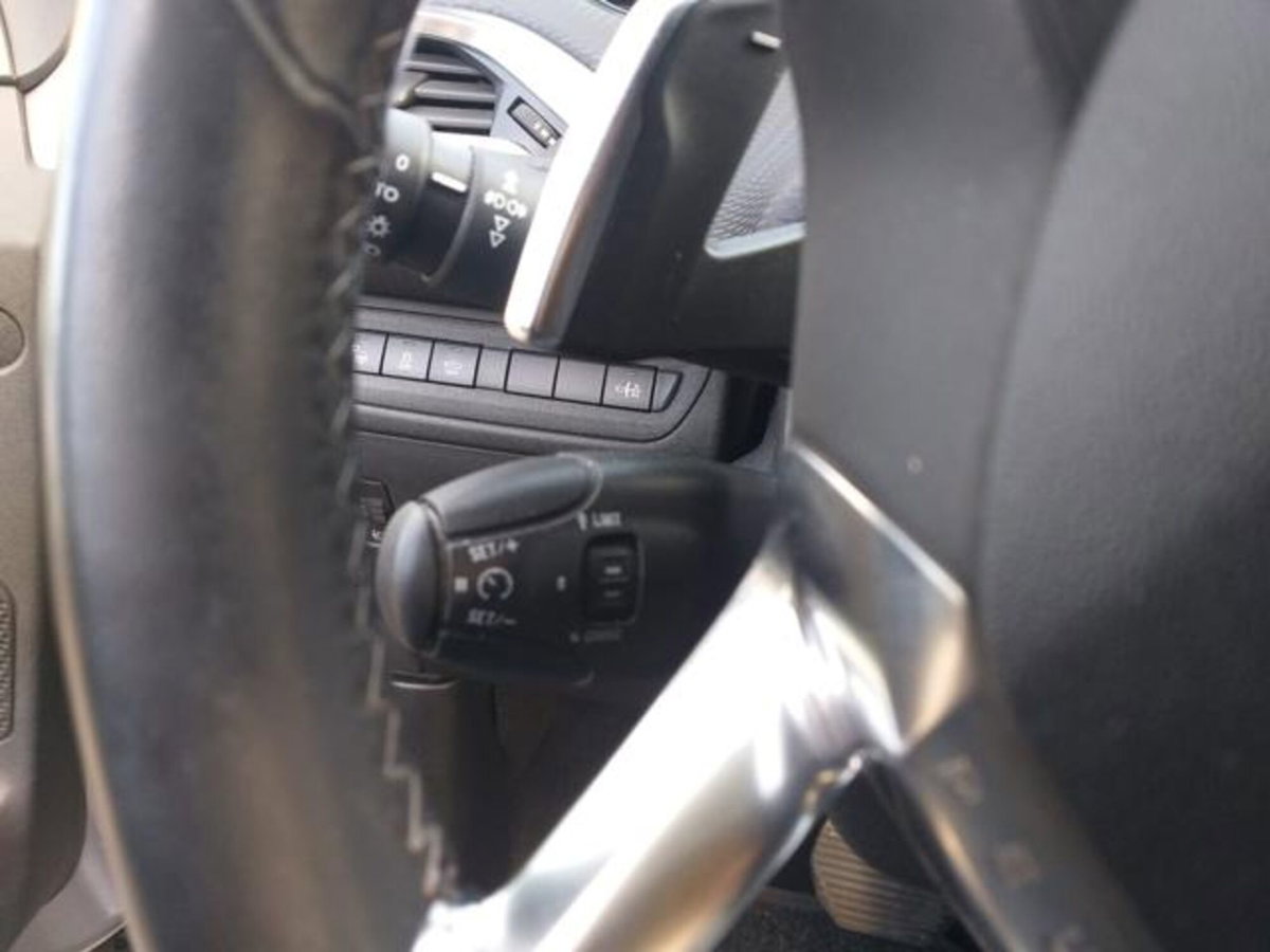 Peugeot 2008 e-HDi 92 CV Stop&Start robotizzato Active (5)