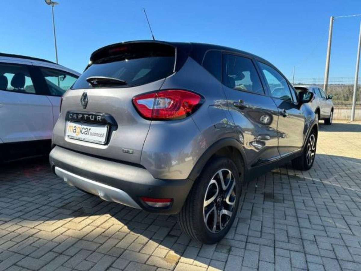 Renault Captur 1.5 dCi 8V 90 CV EDC Energy R-Link (4)