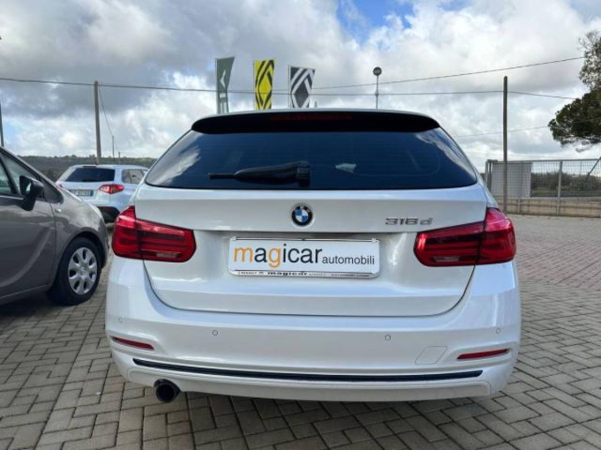 BMW Serie 3 Touring 318d  Sport (6)