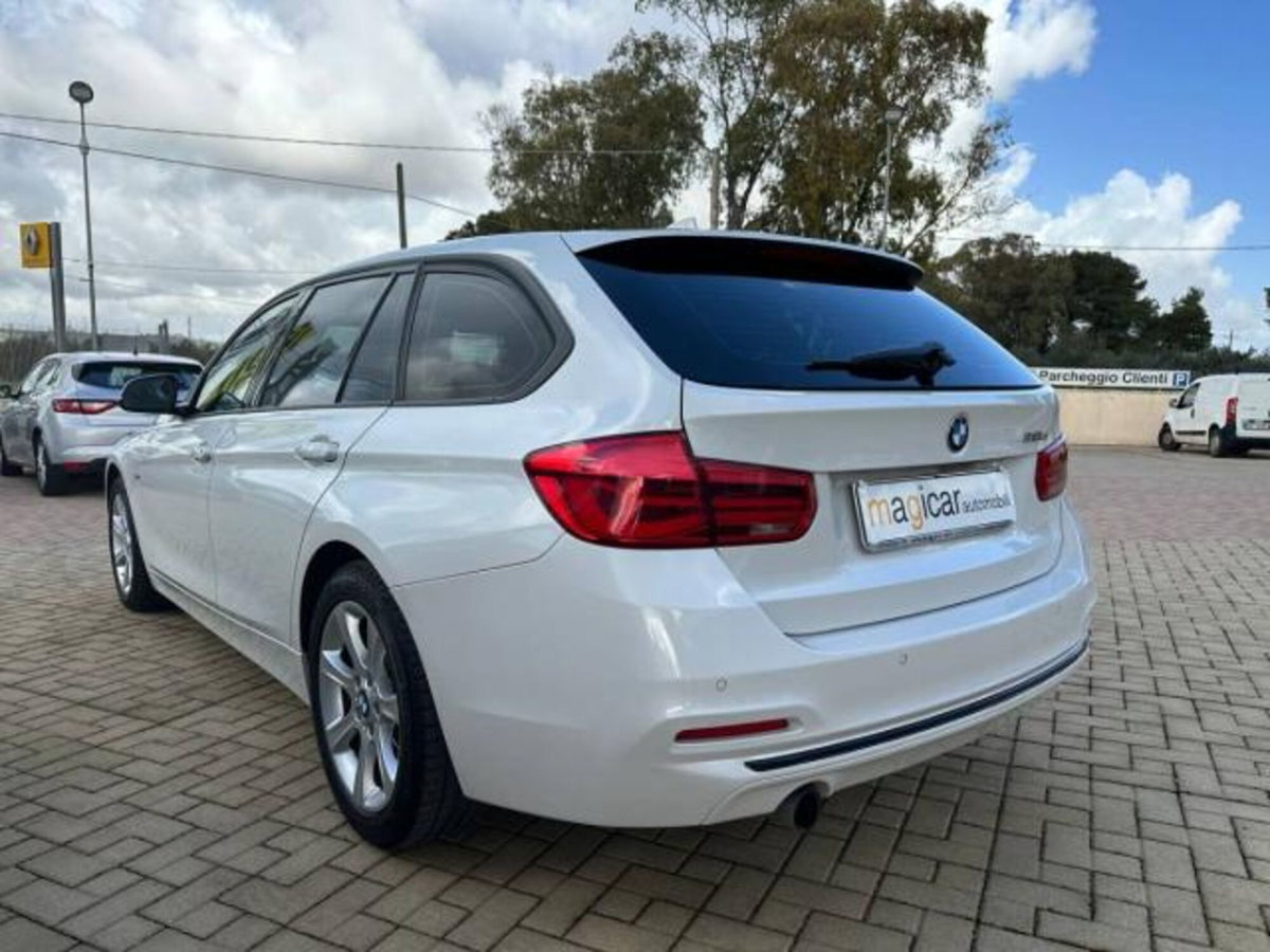 BMW Serie 3 Touring 318d  Sport (7)