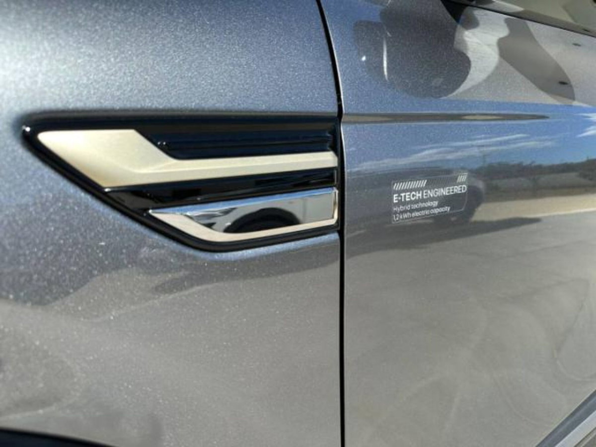 Renault Arkana Hybrid E-Tech 145 CV Engineered (18)