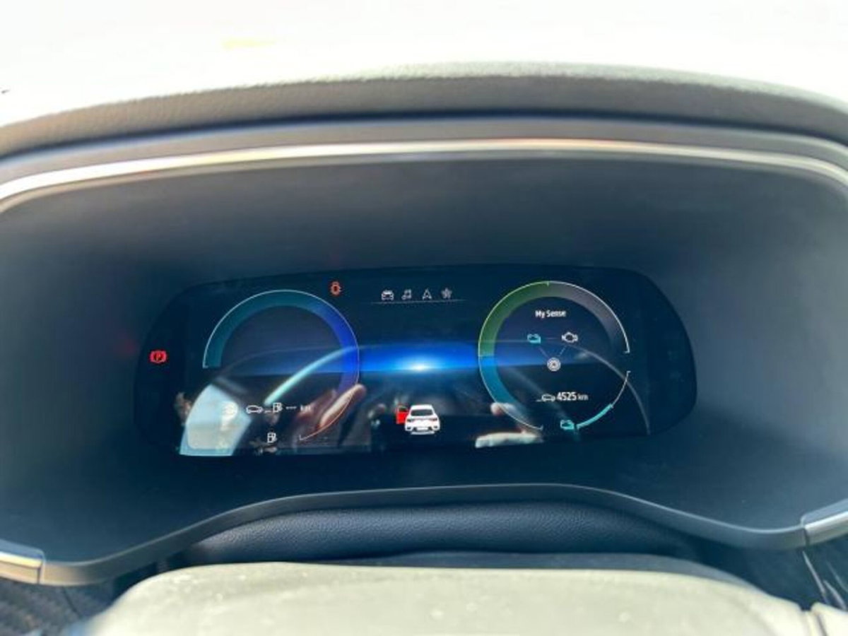 Renault Arkana Hybrid E-Tech 145 CV Engineered (8)