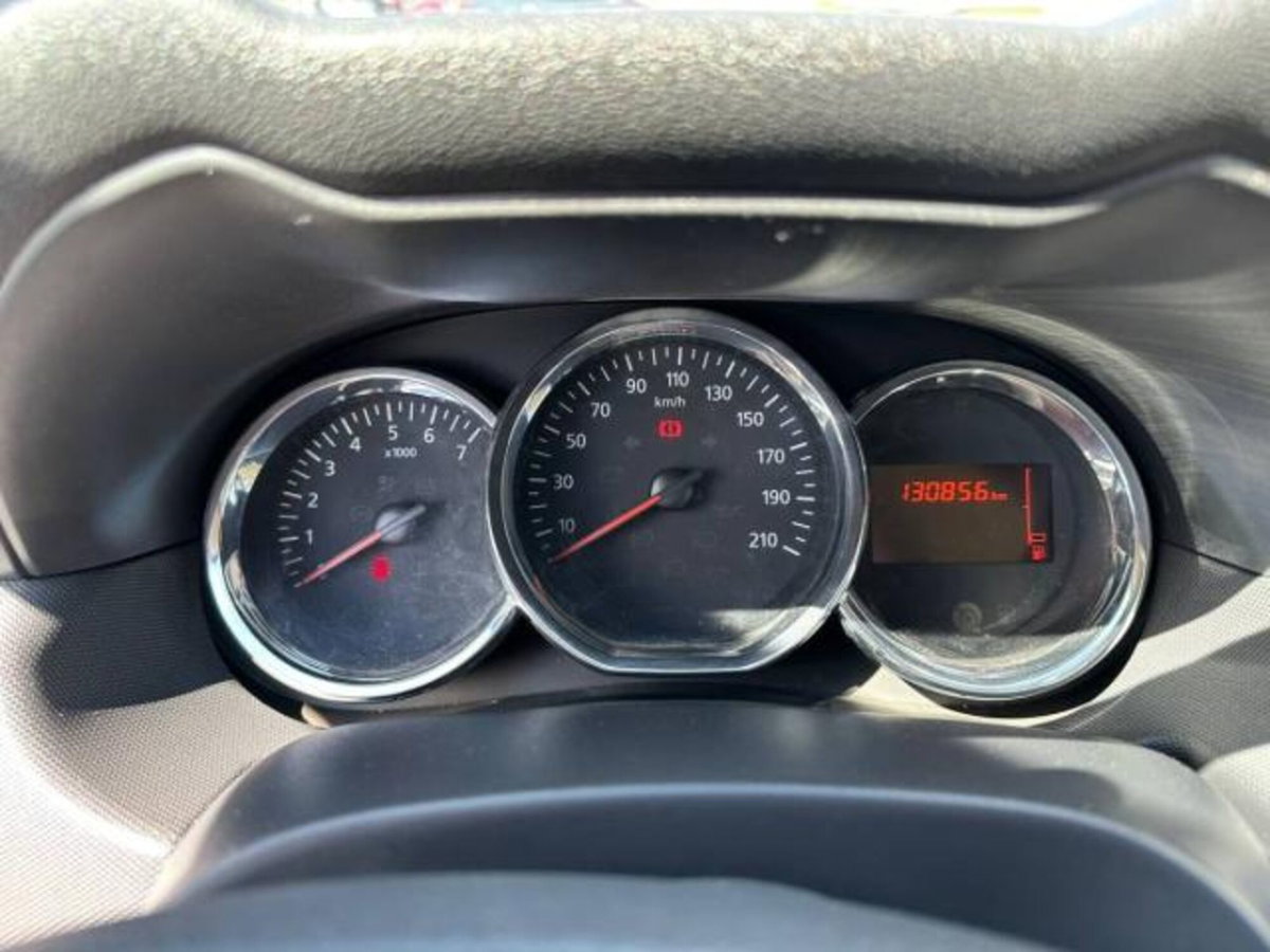 Dacia Duster 1.5 dCi 110CV 4x2 Ambiance (8)