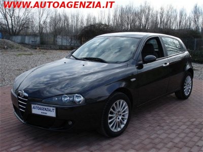 Alfa Romeo 147 1.9 JTD (115) 5 porte Distinctive my 04 usata