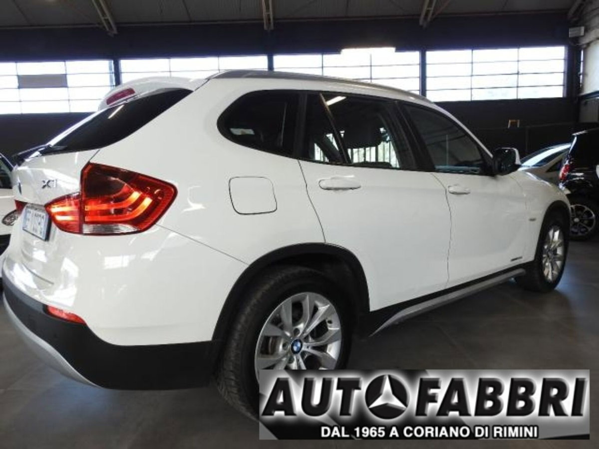 BMW X1 sDrive20d Futura (10)