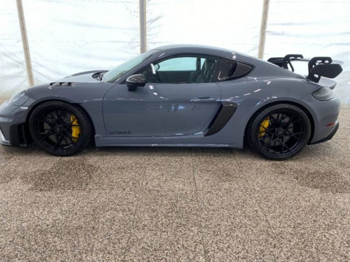 Porsche 718 Cayman  Cayman 4.0 GT4 RS pdk (3)