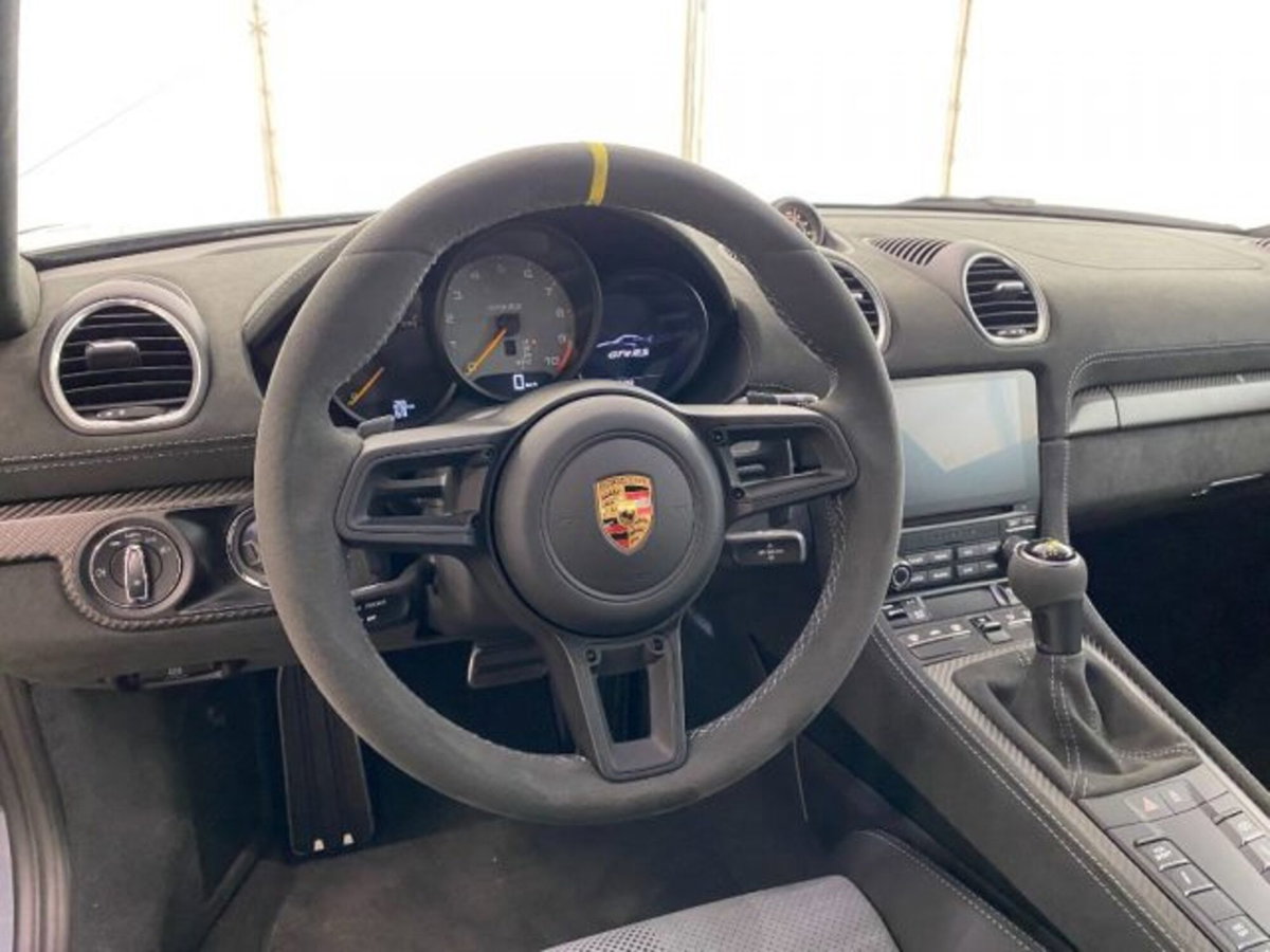 Porsche 718 Cayman  Cayman 4.0 GT4 RS pdk (7)