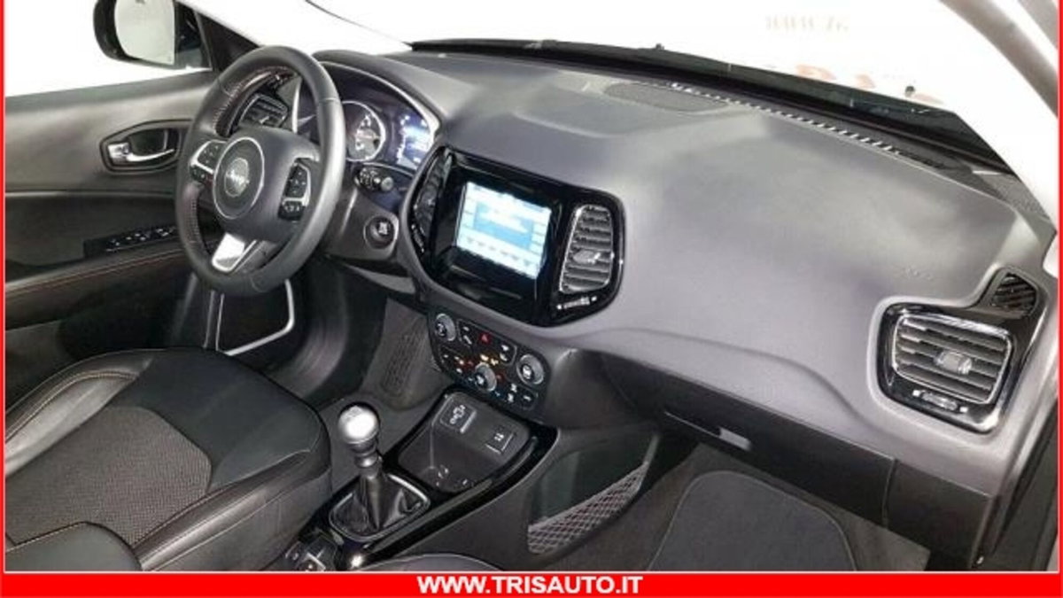 Jeep Compass 1.6 Multijet II 2WD Limited Winter (8)