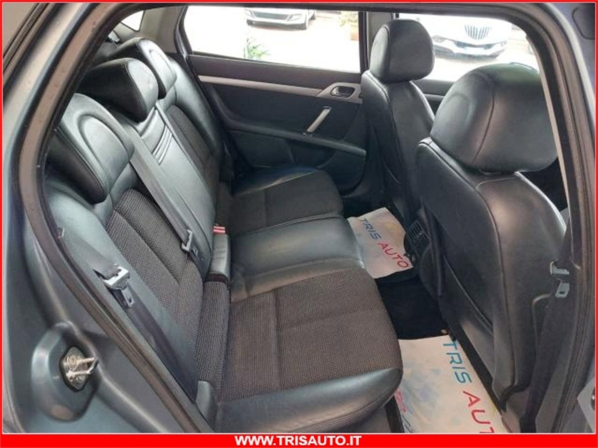 Peugeot 407 SW 2.0 HDi Premium (10)