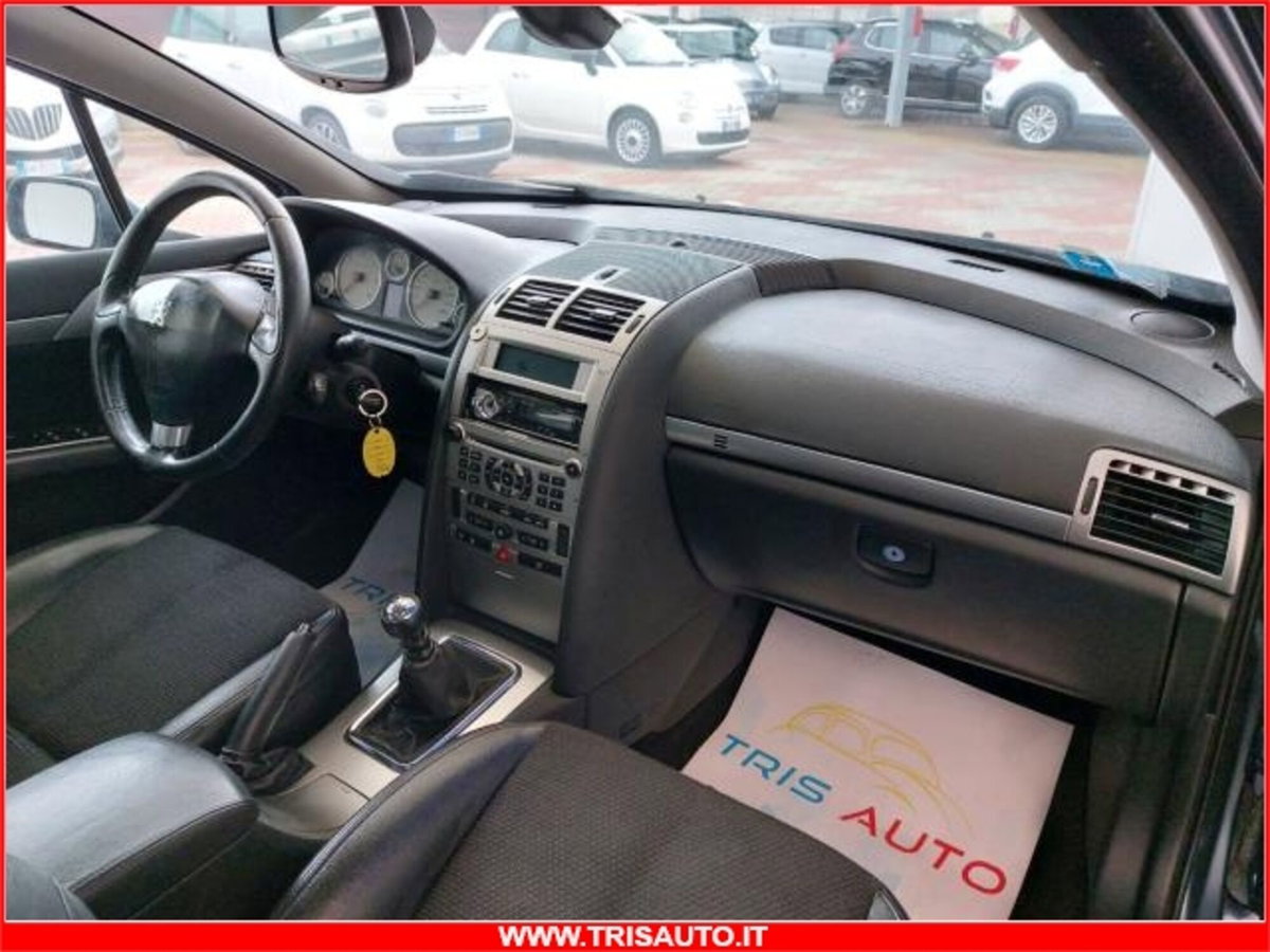 Peugeot 407 SW 2.0 HDi Premium (7)