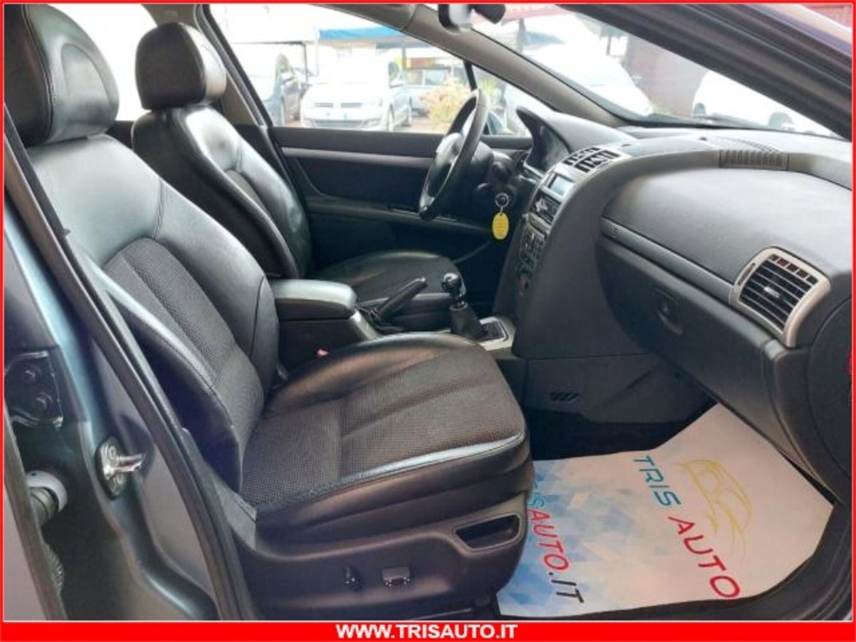 Peugeot 407 SW 2.0 HDi Premium (8)