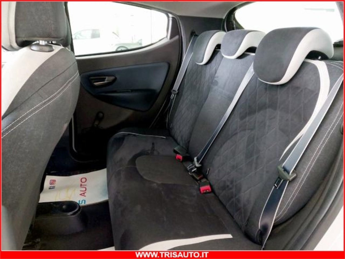 Lancia Ypsilon 1.3 MJT 16V 95 CV 5 porte S&S Mya (11)