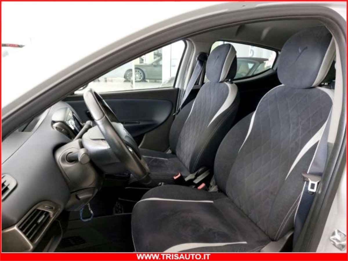 Lancia Ypsilon 1.3 MJT 16V 95 CV 5 porte S&S Mya (9)