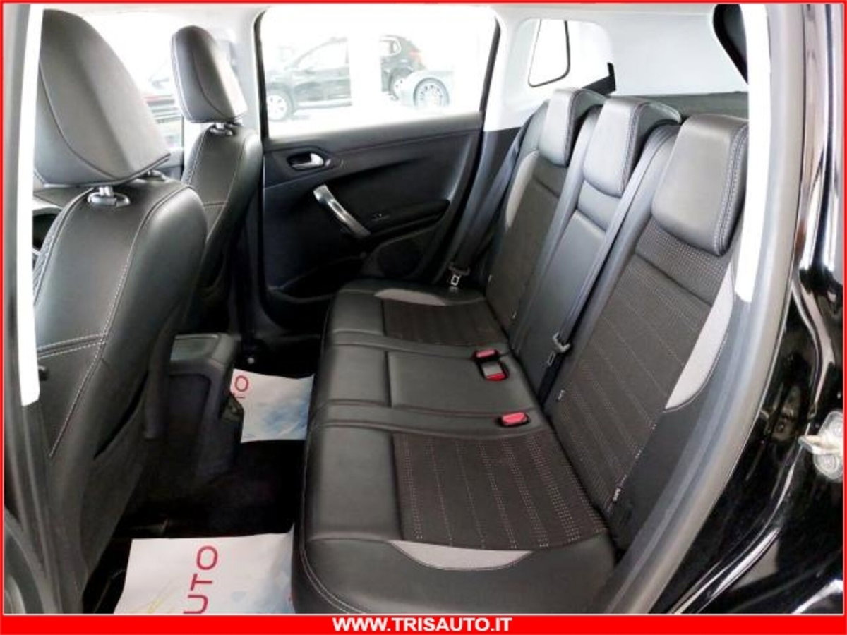 Peugeot 2008 e-HDi 92 CV Stop&Start ETG6 Allure (11)