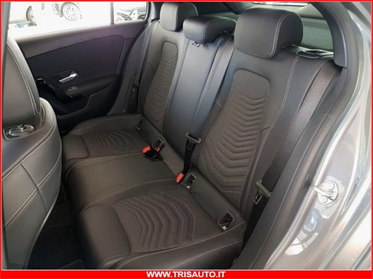 Mercedes-Benz Classe A Sedan 180 d Automatic 4p. Business (12)