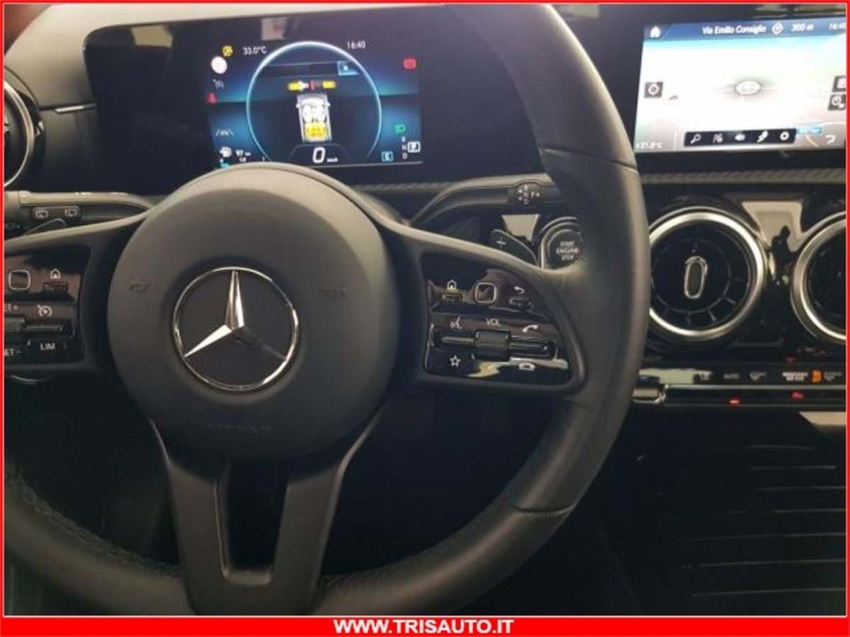 Mercedes-Benz Classe A Sedan 180 d Automatic 4p. Business (17)