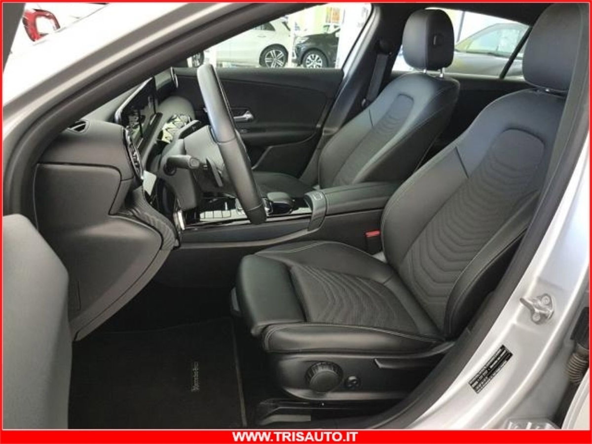 Mercedes-Benz Classe A Sedan 180 d Automatic 4p. Business (11)