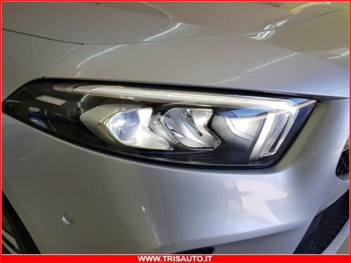 Mercedes-Benz Classe A Sedan 180 d Automatic 4p. Business (2)