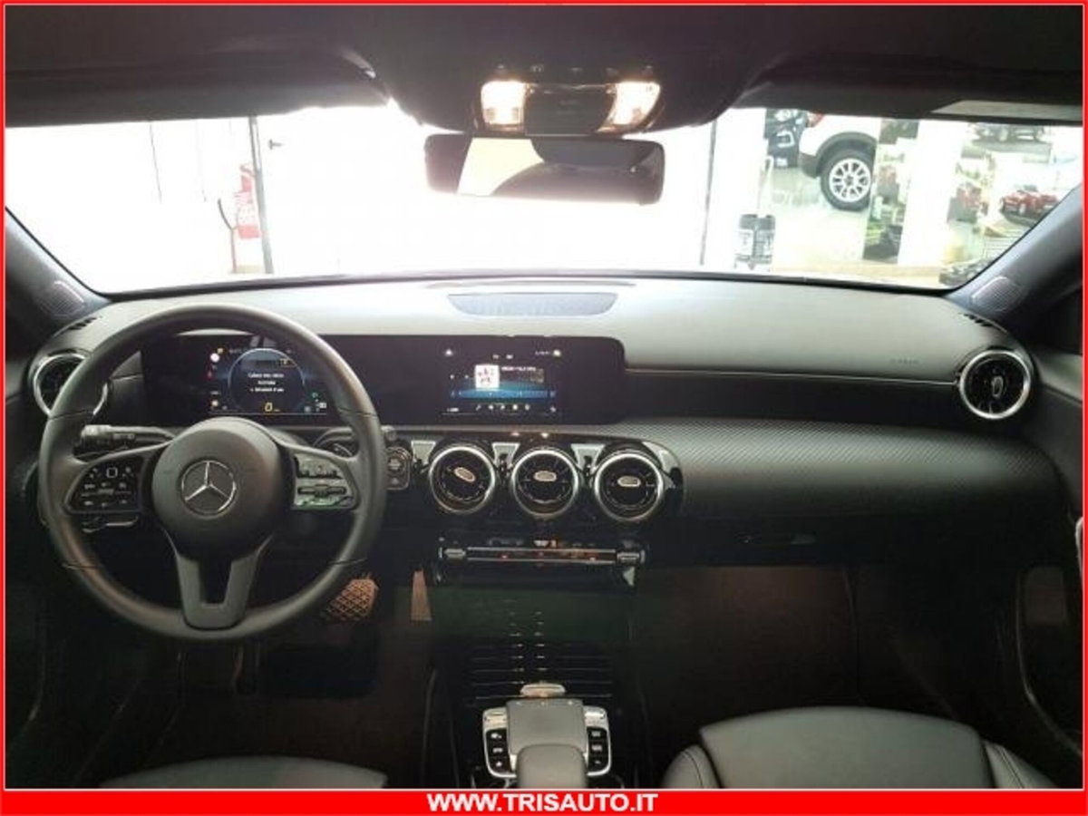 Mercedes-Benz Classe A Sedan 180 d Automatic 4p. Business (8)