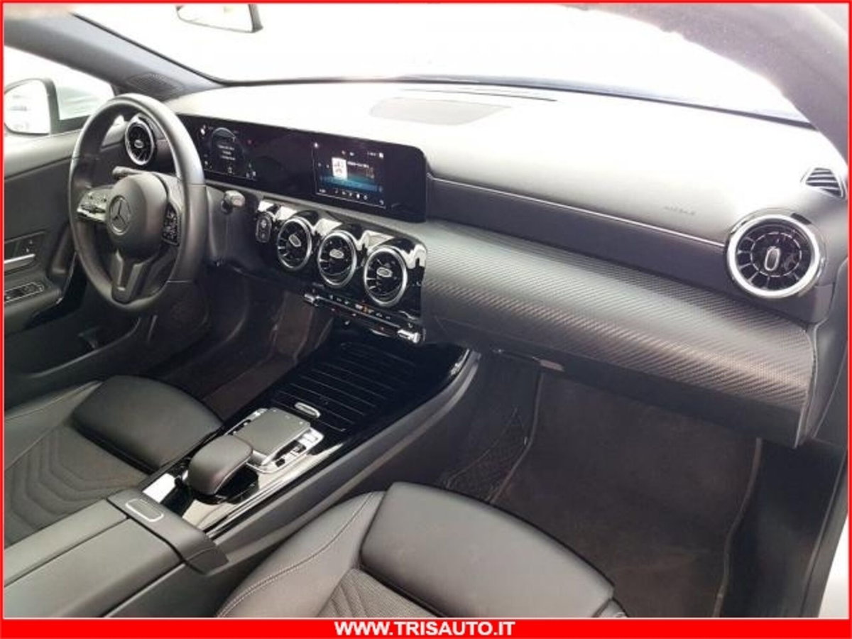 Mercedes-Benz Classe A Sedan 180 d Automatic 4p. Business (9)