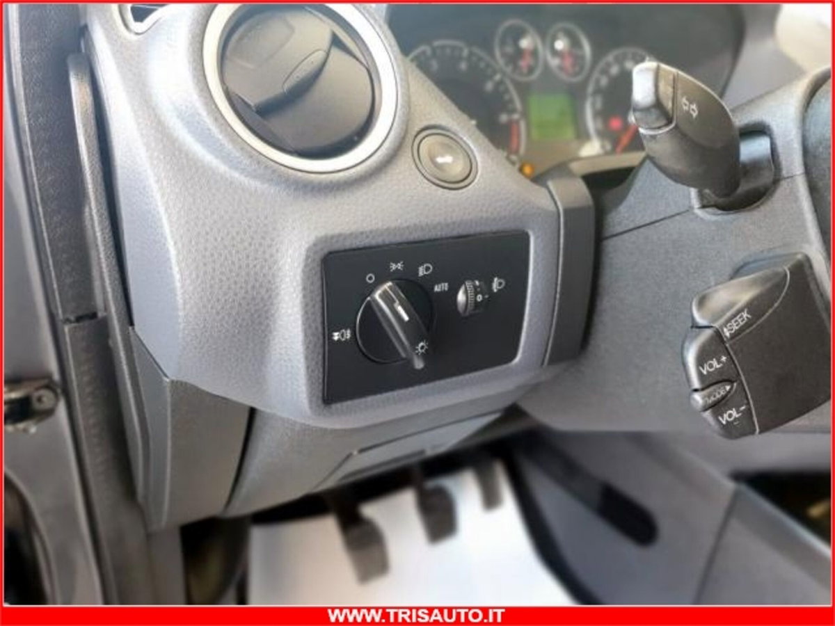 Ford Fiesta 1.2 16V 3p. (11)