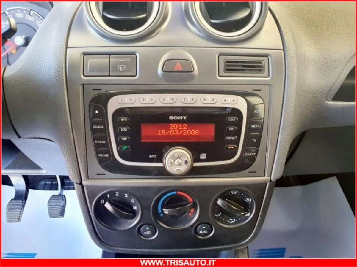 Ford Fiesta 1.2 16V 3p. (13)