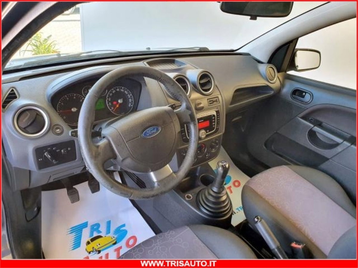 Ford Fiesta 1.2 16V 3p. (5)