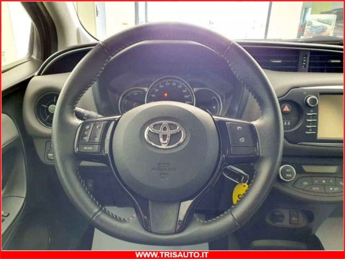 Toyota Yaris 1.0 5 porte Active (15)