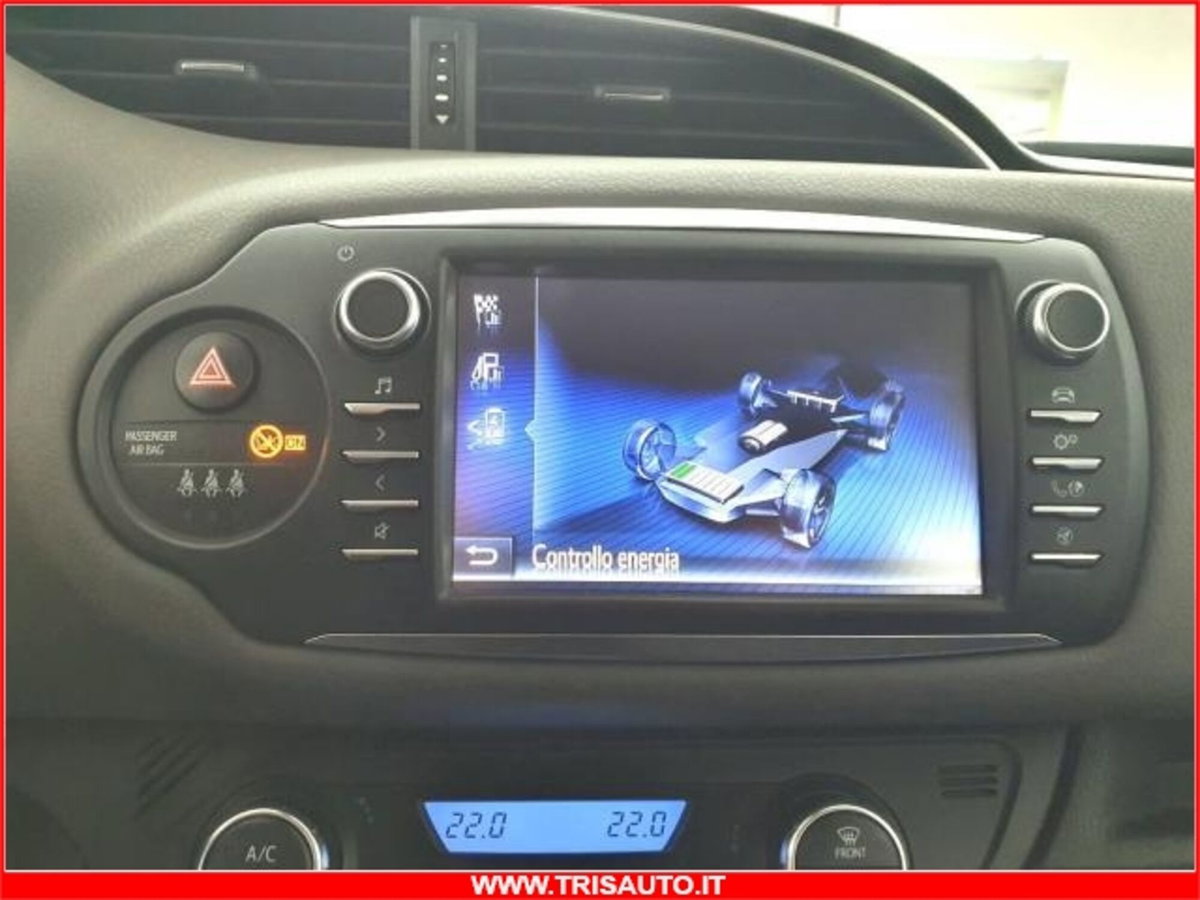 Toyota Yaris 1.0 5 porte Active (18)