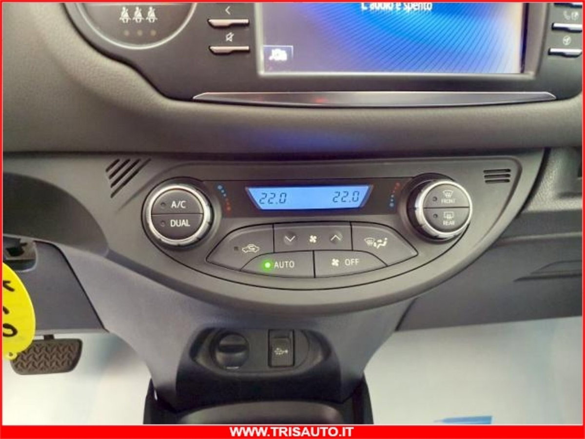 Toyota Yaris 1.0 5 porte Active (19)
