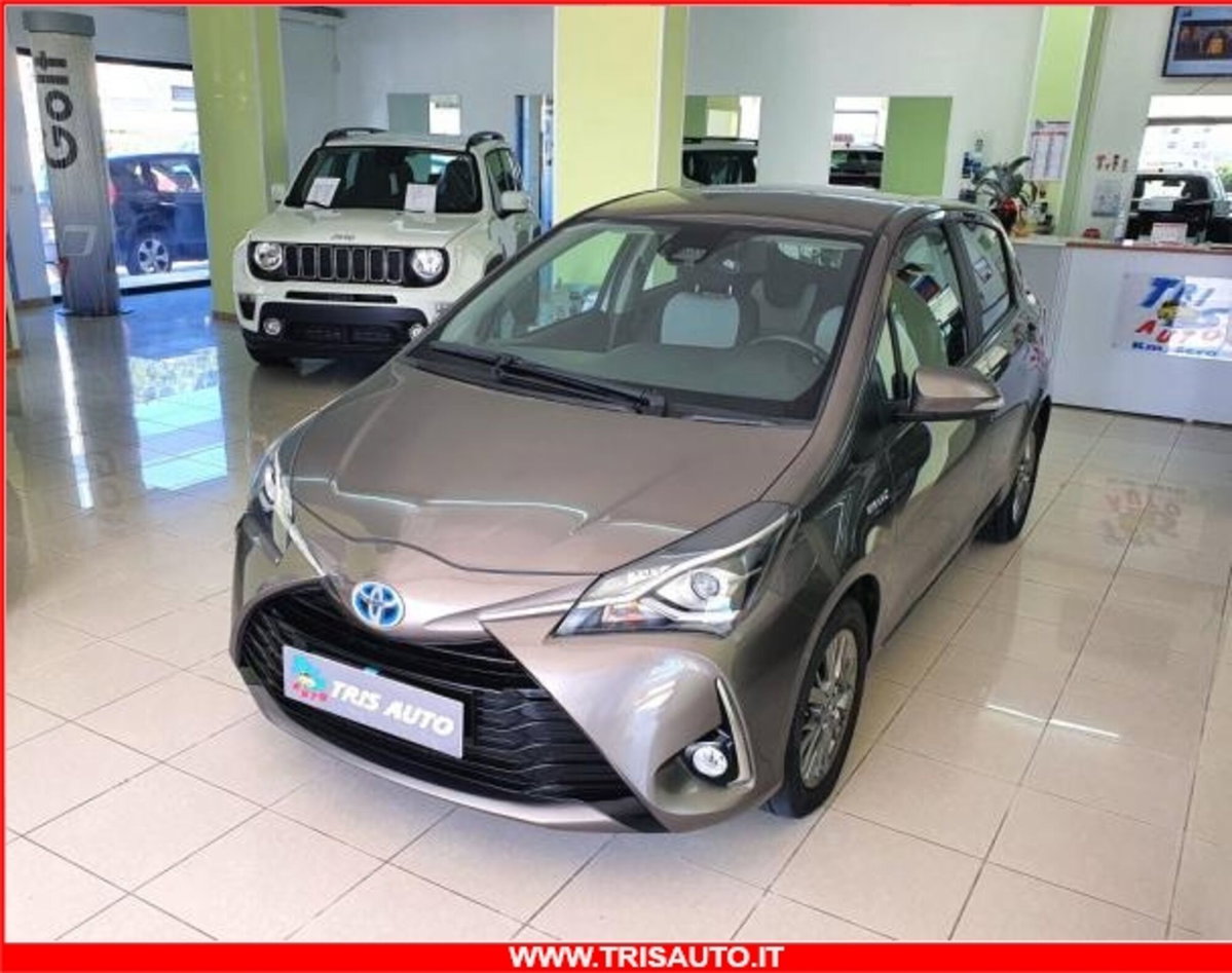 Toyota Yaris 1.0 5 porte Active (3)