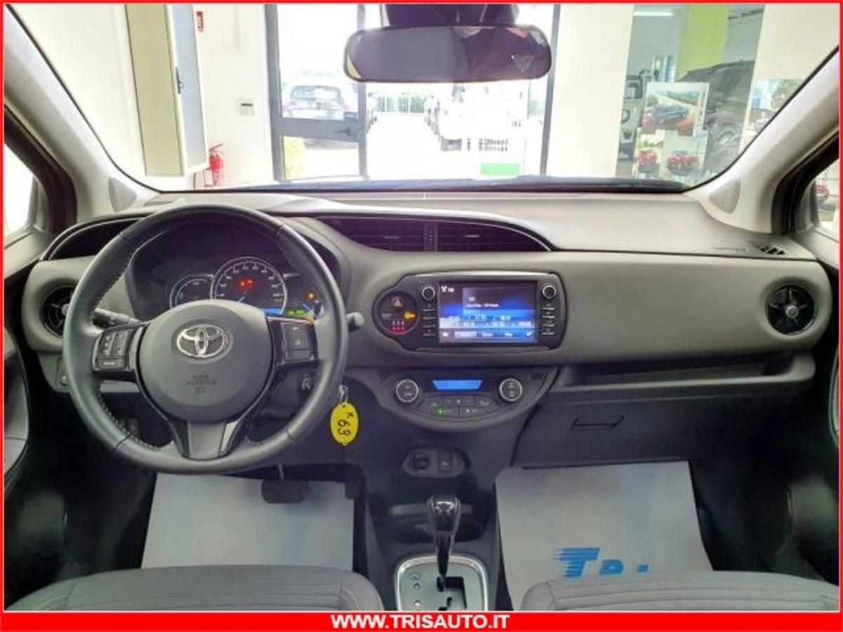 Toyota Yaris 1.0 5 porte Active (6)