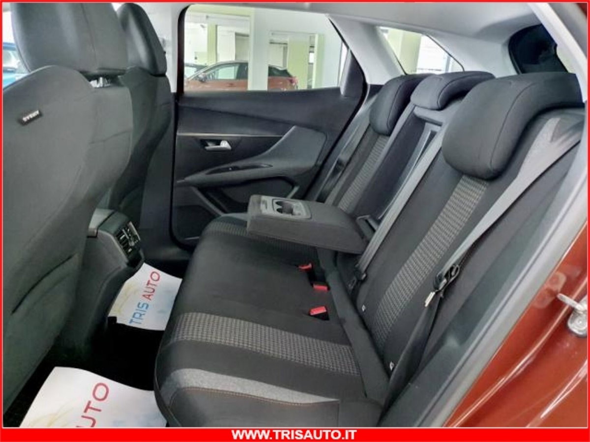 Peugeot 3008 BlueHDi 120 S&S EAT6 Business (11)