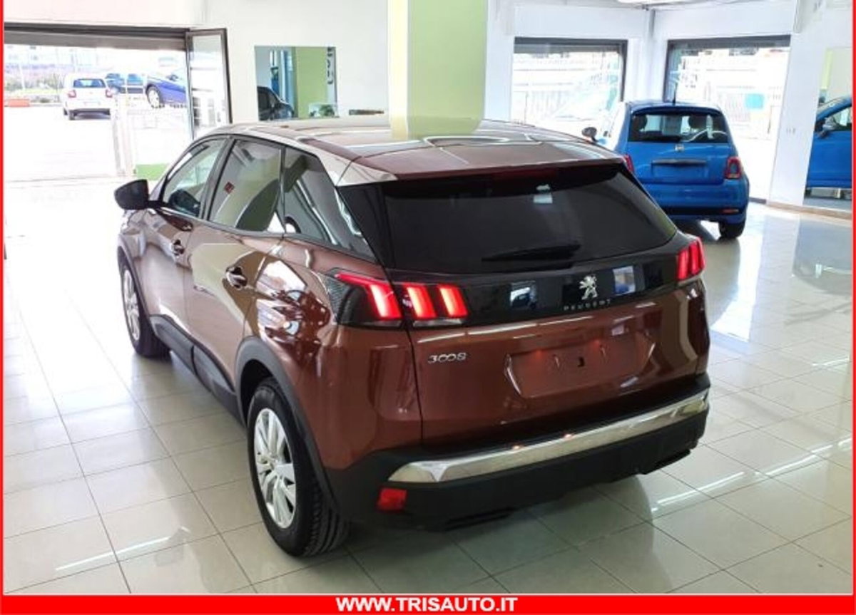 Peugeot 3008 BlueHDi 120 S&S EAT6 Business (2)
