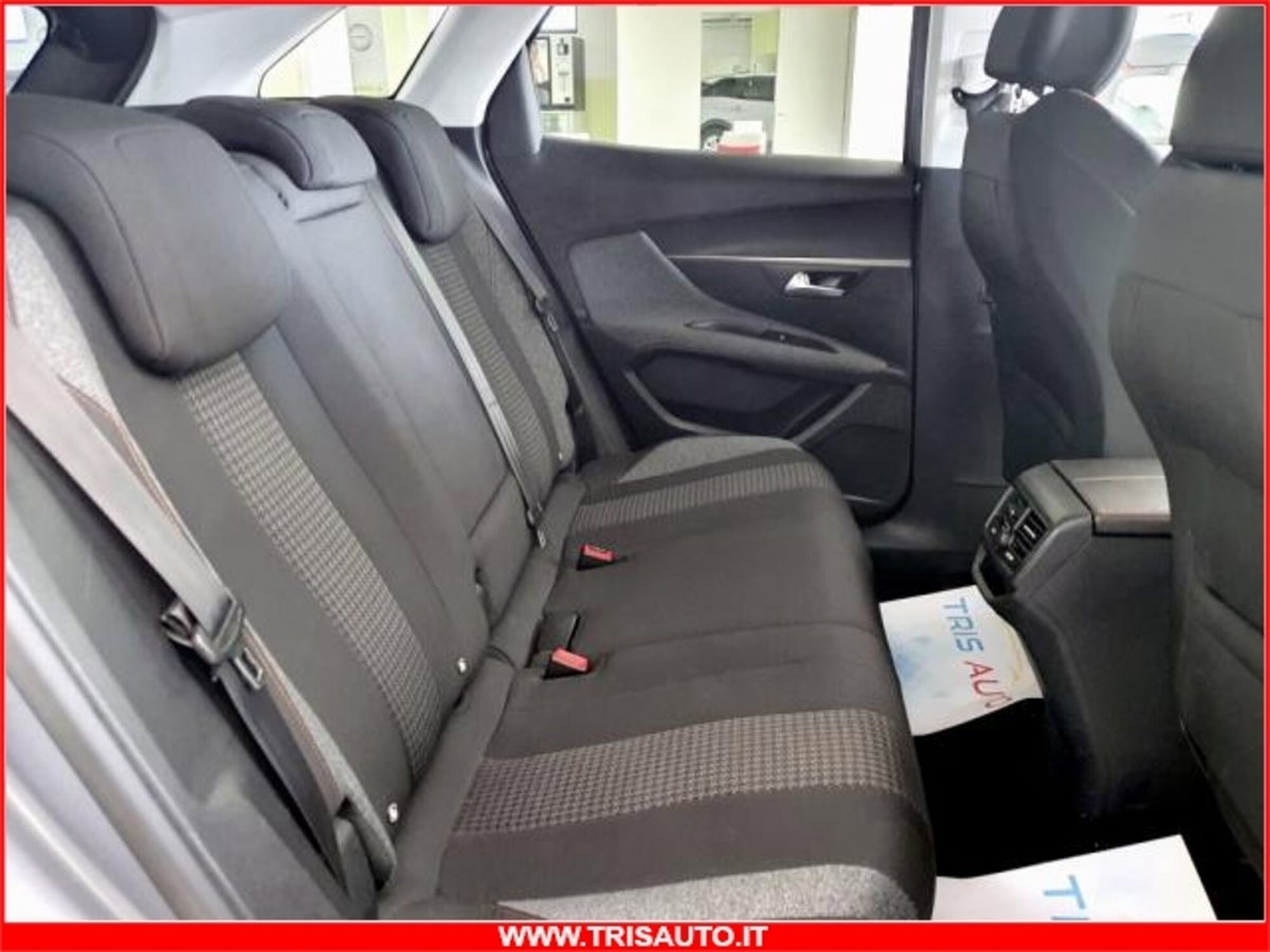 Peugeot 3008 BlueHDi 120 S&S Business (11)