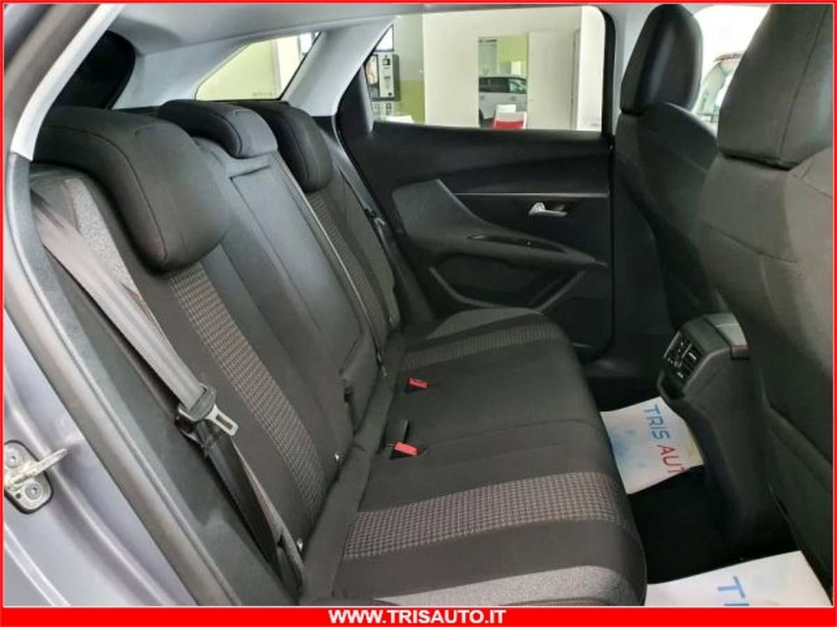 Peugeot 3008 BlueHDi 130 S&S EAT8 Business (9)