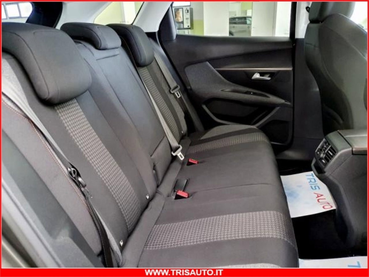 Peugeot 3008 BlueHDi 130 S&S EAT8 Business (9)