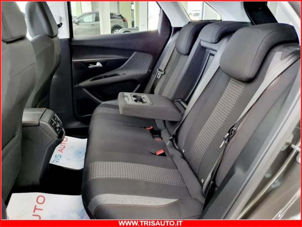 Peugeot 3008 BlueHDi 130 S&S EAT8 Business (10)