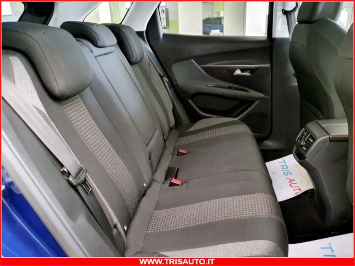 Peugeot 3008 BlueHDi 130 S&S EAT8 Business (11)