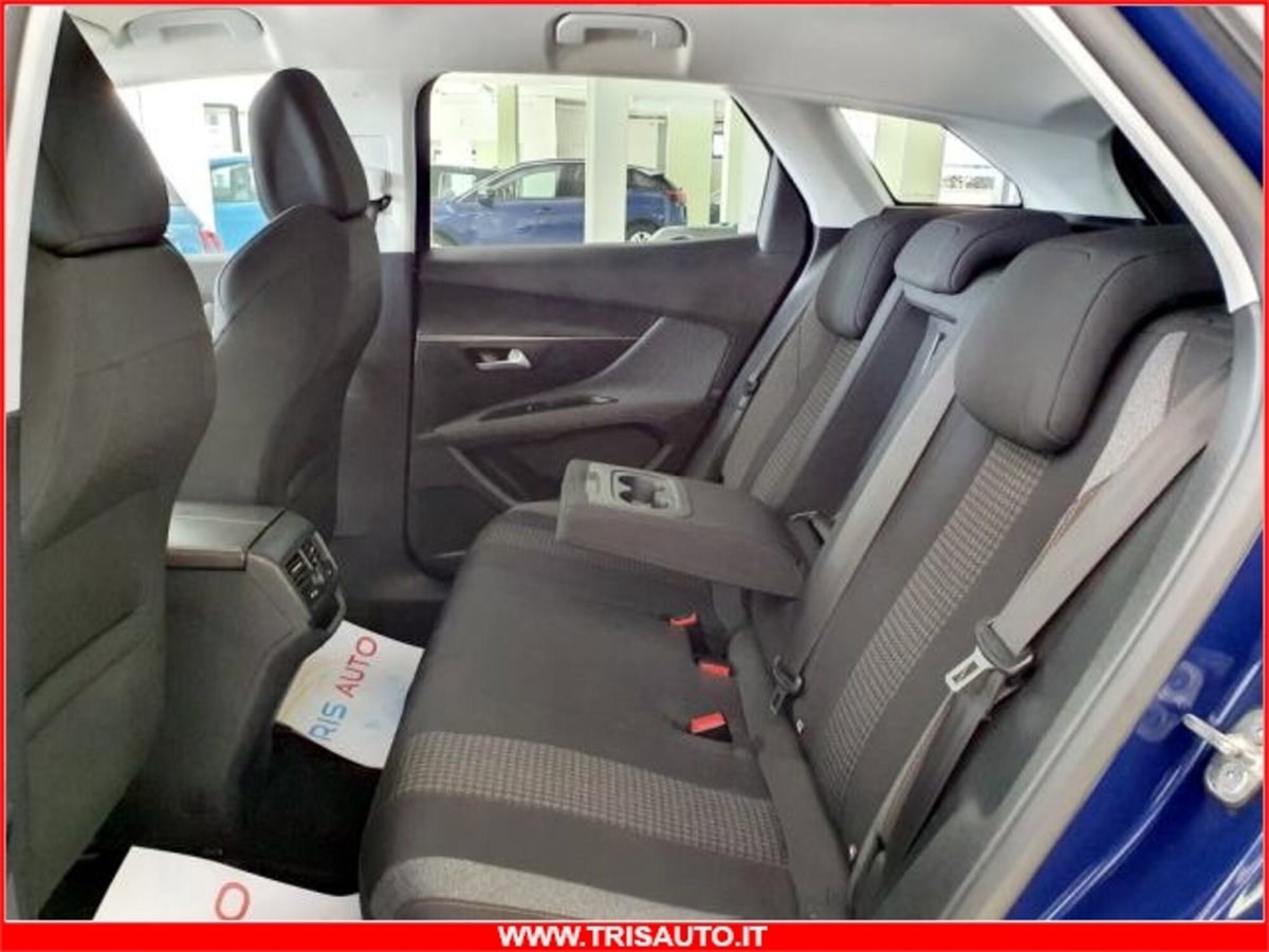 Peugeot 3008 BlueHDi 130 S&S EAT8 Business (12)