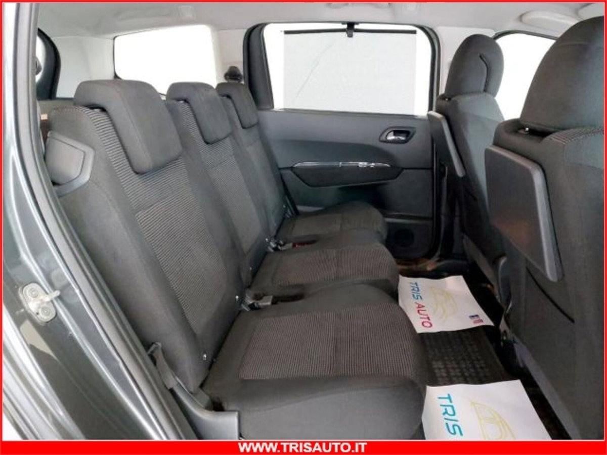 Peugeot 5008 2.0 HDi 150CV Business (10)