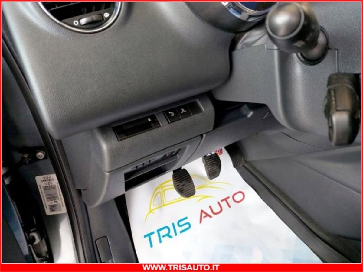 Peugeot 5008 2.0 HDi 150CV Business (13)
