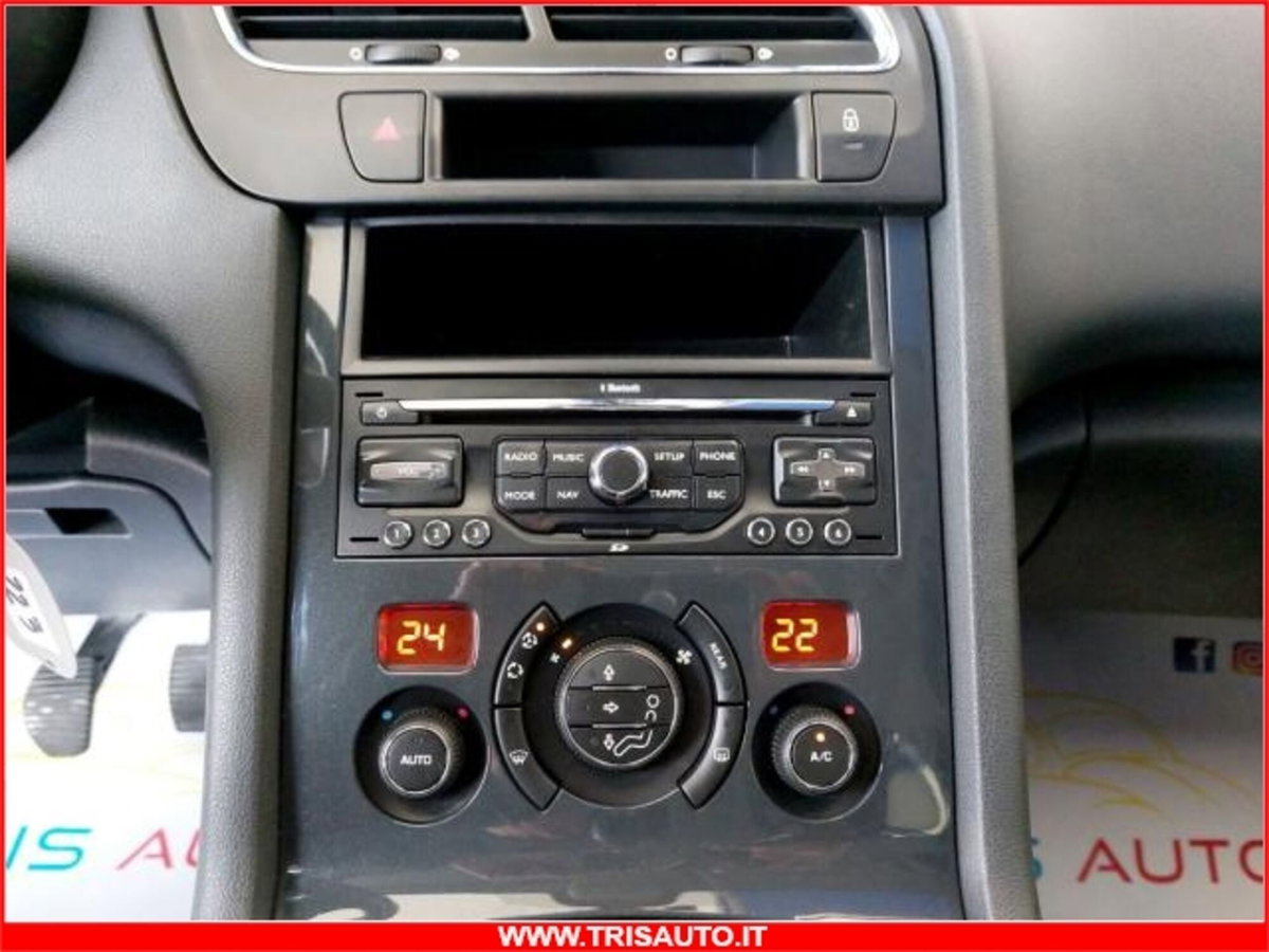 Peugeot 5008 2.0 HDi 150CV Business (17)