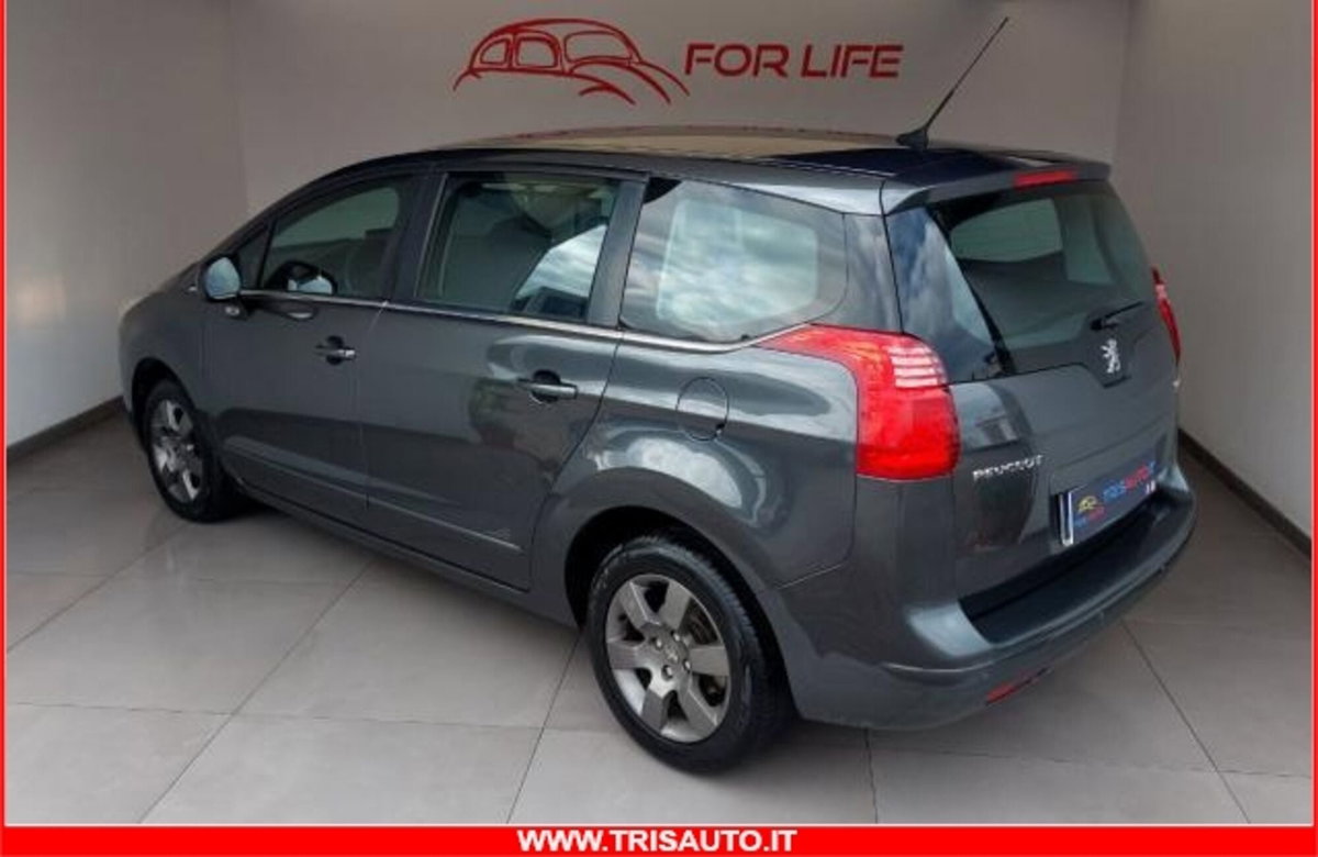 Peugeot 5008 2.0 HDi 150CV Business (2)