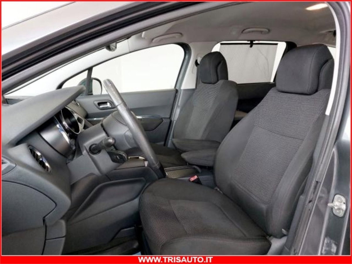 Peugeot 5008 2.0 HDi 150CV Business (9)