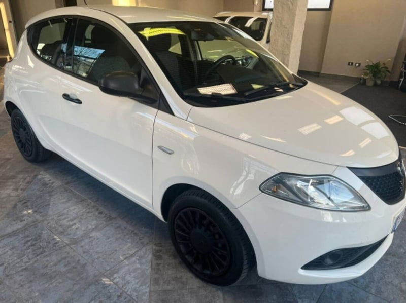 Lancia Ypsilon 1.2 69 CV 5 porte Elefantino Blu